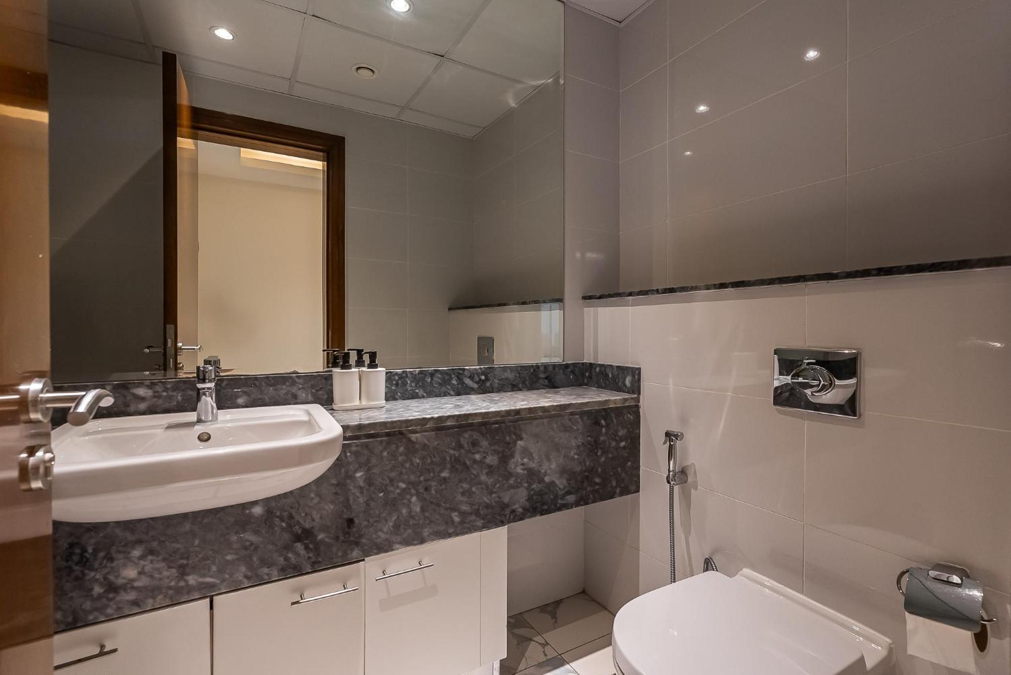 Apartment Noora Tower I Habtoor I Spacious 3bdr Maid I Business Bay