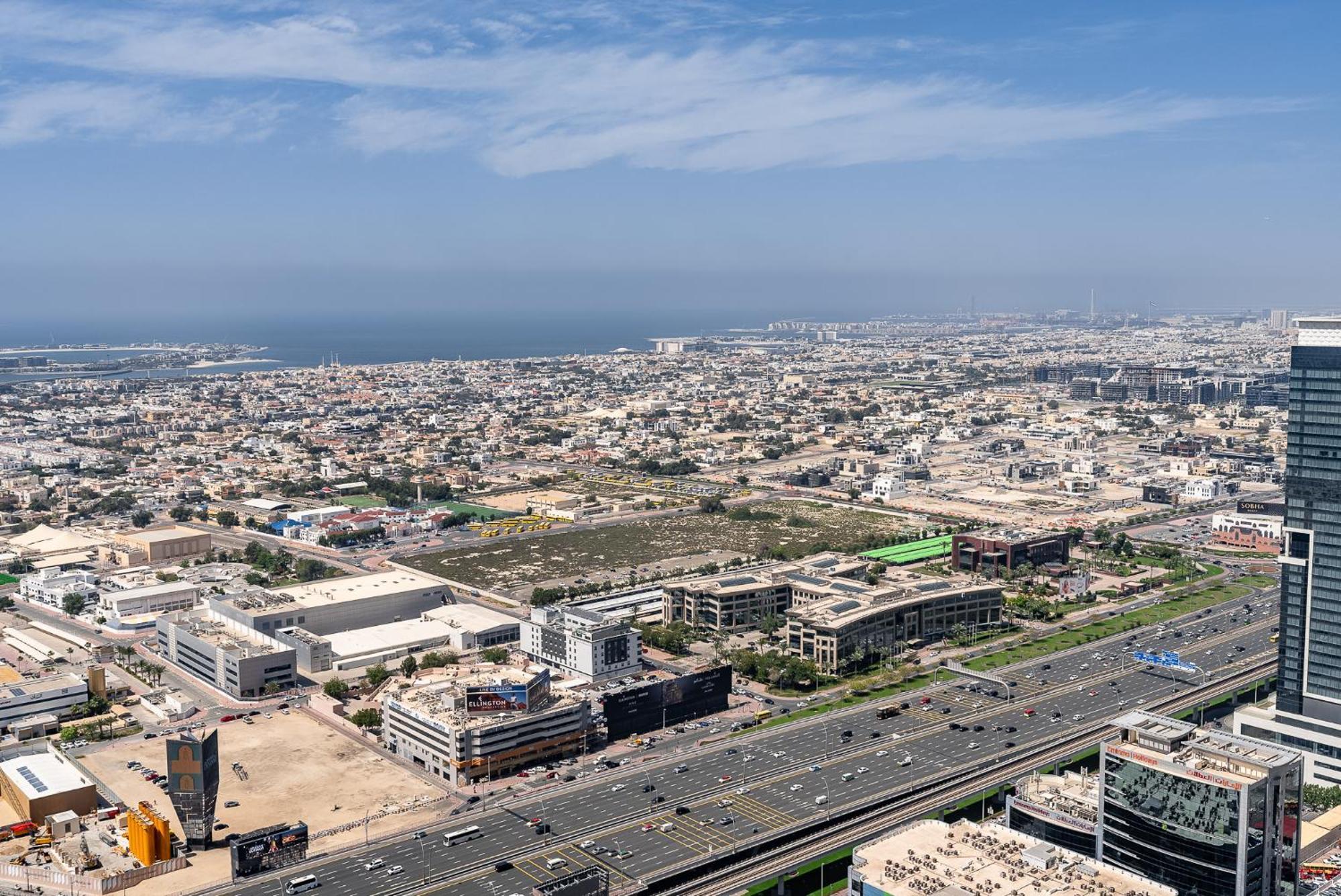 Noora Tower I Habtoor I Spacious 3bdr Maid I Business Bay Apartment *